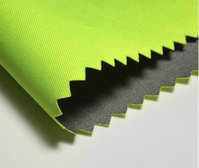 JS-GB 四面彈春亞紡TPU  防水 透濕  抗菌 成份：95%滌綸 5%氨綸  克重：190G  密度：210-240T  紗支：100D+40D*100D+40D  2.5ply 正面照